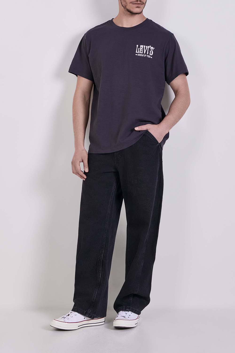 חולצת טי בגזרה משוחררת